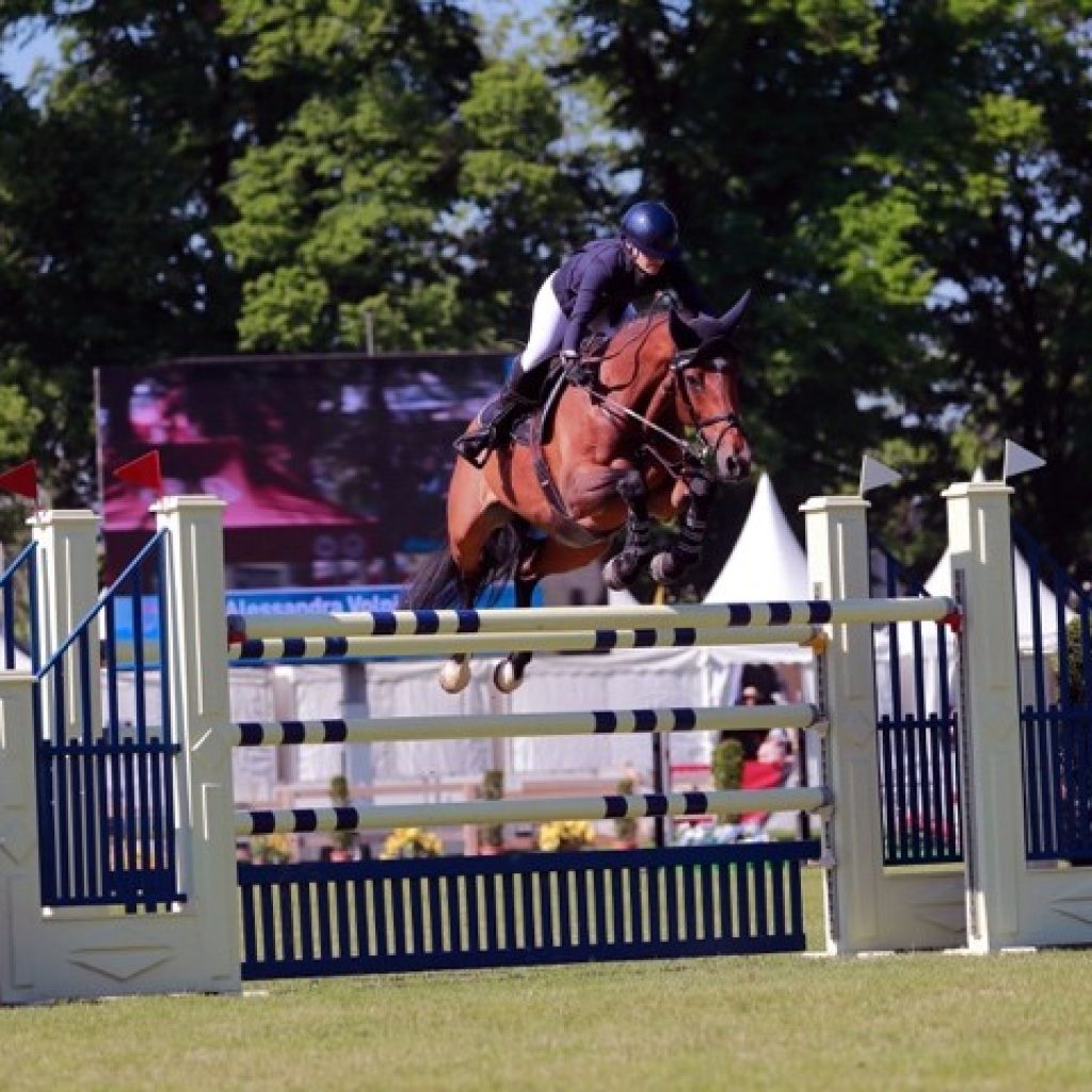 Junge Reiterin, starke Nerven: Alessandra Volpi im Rampenlicht bei Pferd International München. Mit nur 23 Jahren beherrschte sie das Stechen im Großen Preis von Bayern.